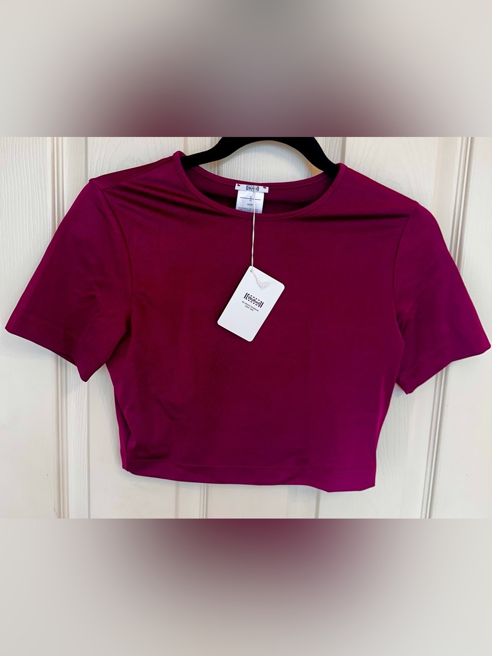 Wolford Workout Crewneck Short Sleeve Crop Top in Mineral Red Size S  $140